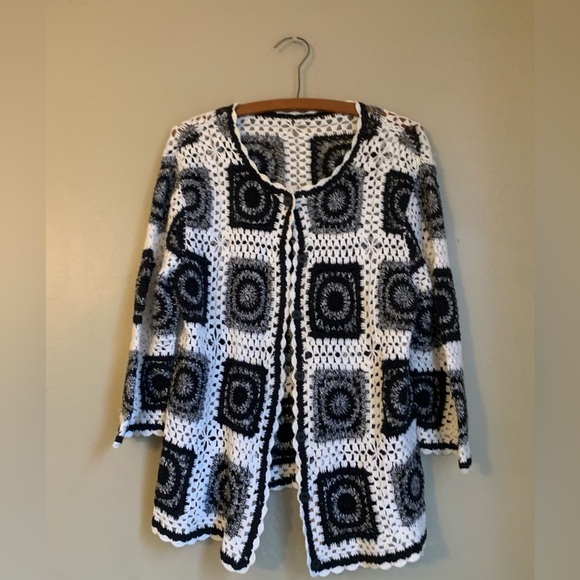 Handmade Vintage Granny Square Cardigan Crochet size medium? Lightweight spring - Picture 1 of 7